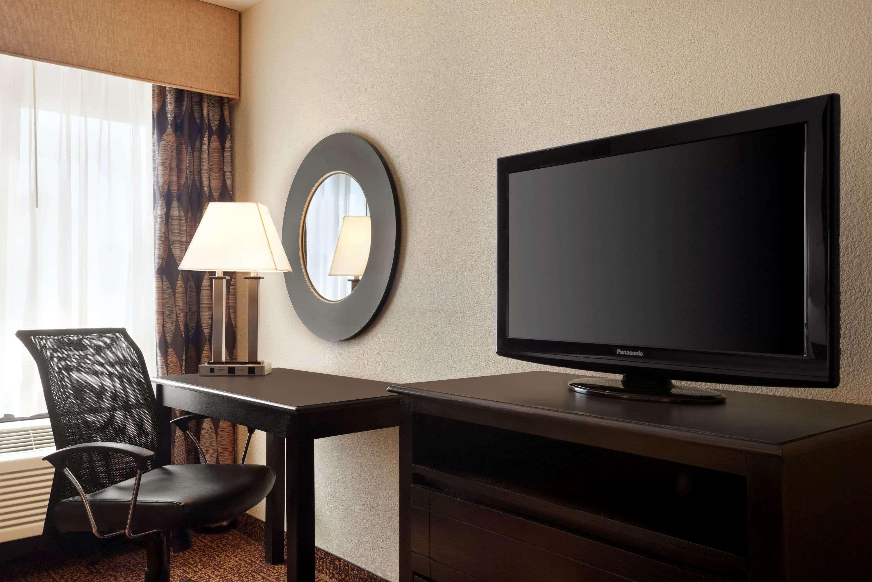 ซูเปอร์ 8 บาย วินด์แฮม เดสโมนส์ Hotel ดิมอยน์ ภายนอก รูปภาพ
