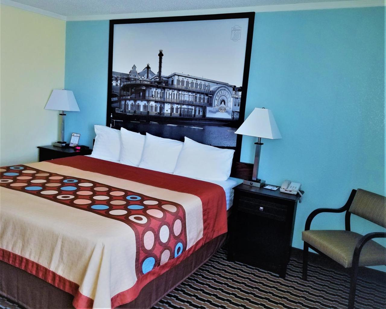 ซูเปอร์ 8 บาย วินด์แฮม เดสโมนส์ Hotel ดิมอยน์ ภายนอก รูปภาพ